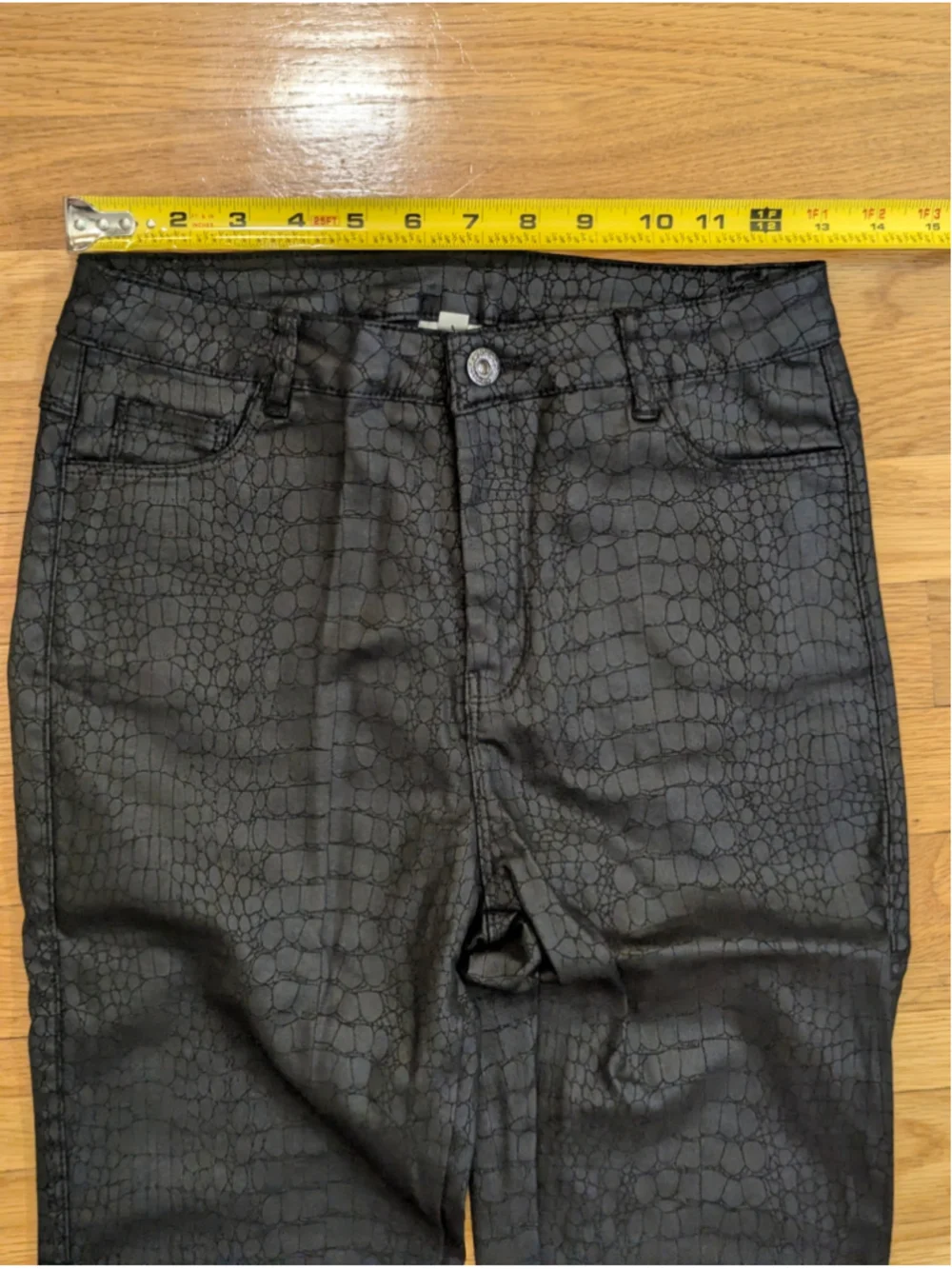 Black Crocodile Print Skinny Pants Medium